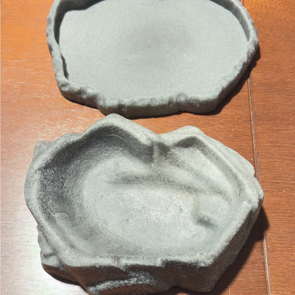 Grey Reptile Water Dish - Soft-Touch Habitat Bowl